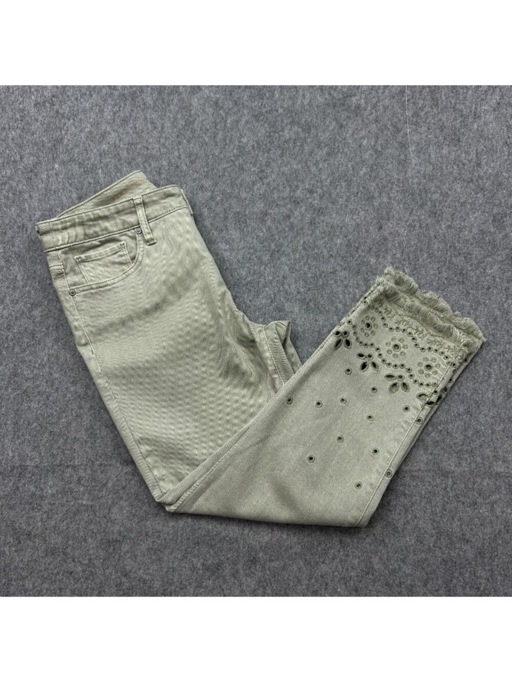 Chico's So Slimming Girlfriend Slim Leg Crop Jeans Women's Size 2 / 12 Cut Outs